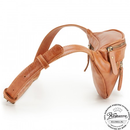 Кожаная сумка на пояс "Сандро" (рыжая) 