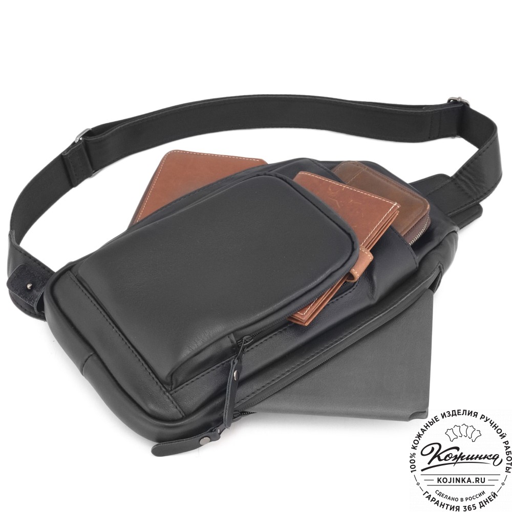 Кожаная сумка на грудь "Вульф" (черная) 
